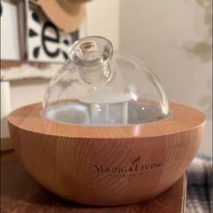 Used YoungLiving Aria diffuser